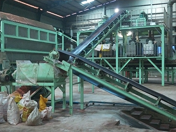 新型硫酸銨擠壓造粒機